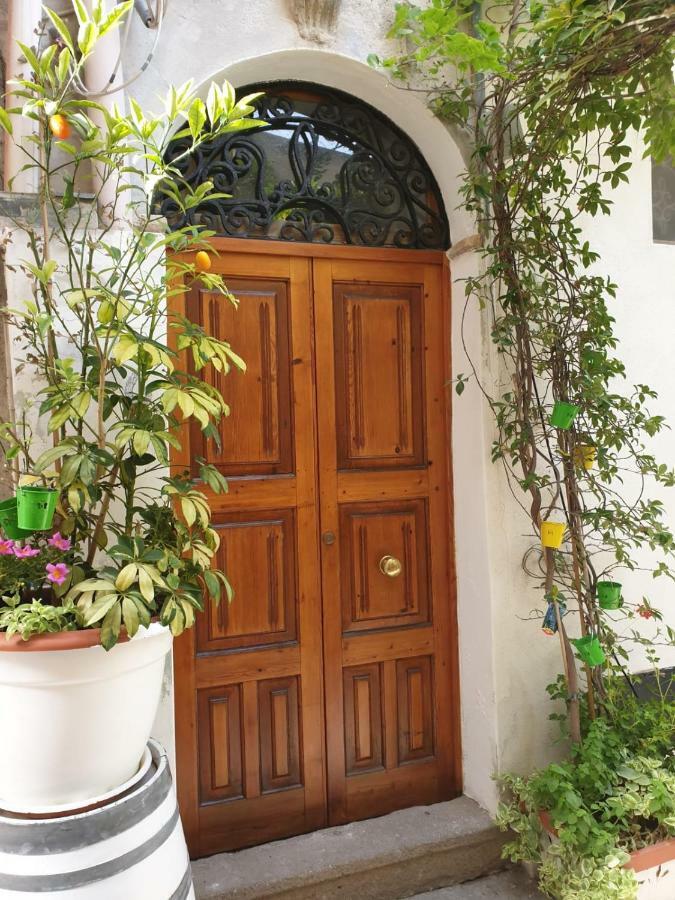 Lipari Suite Apartament Exterior photo